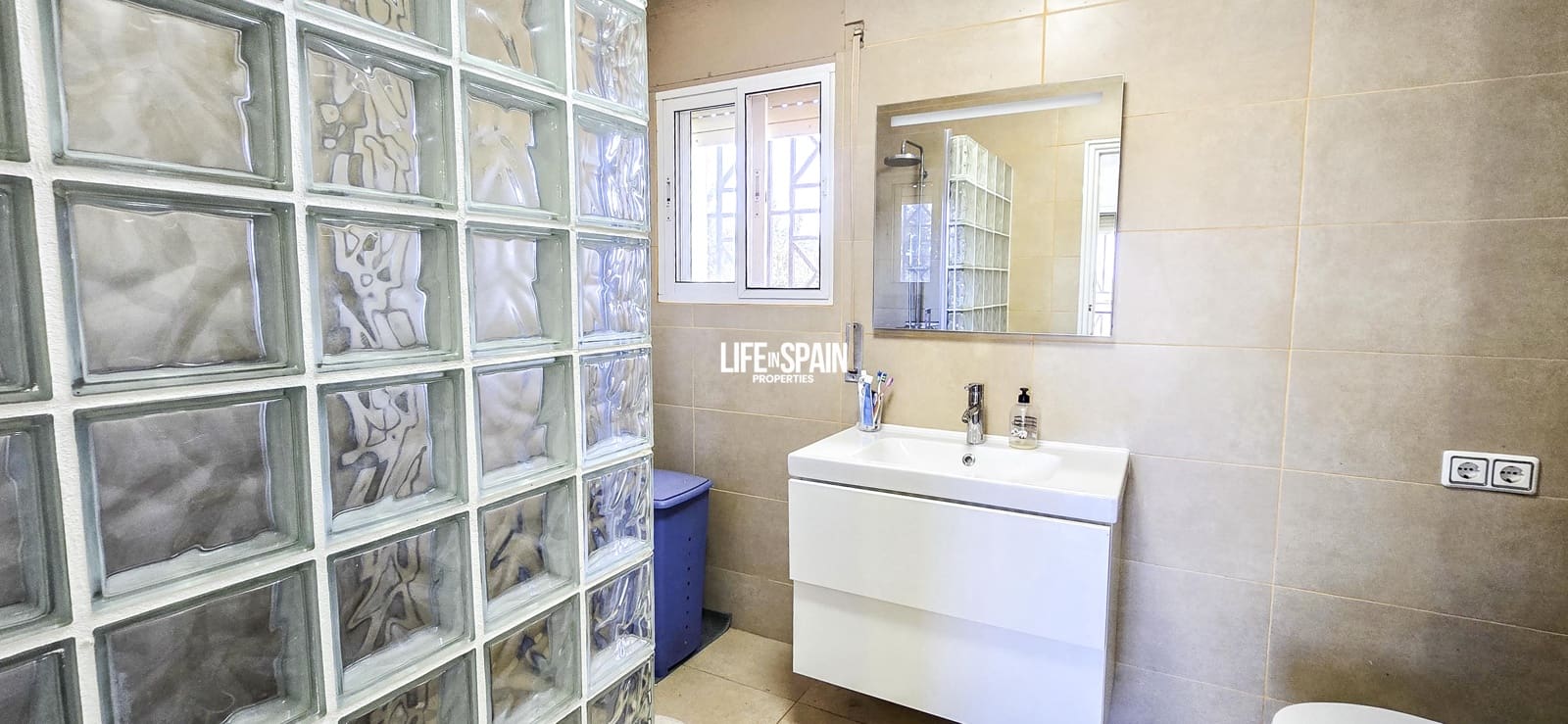 2 bedroom Finca/Country House for sale in Roquetes with pool garage - € 350,000 (Ref: 9685674)