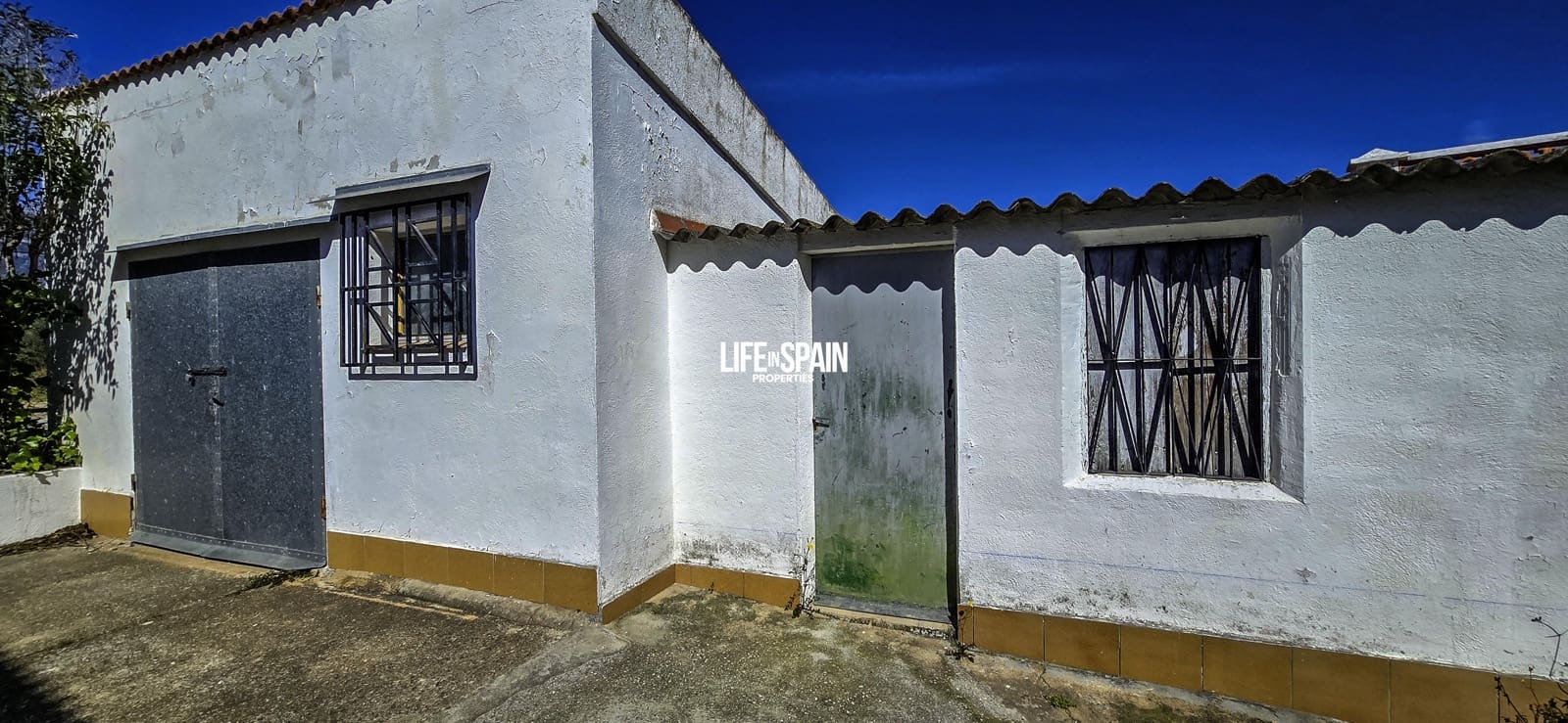 2 bedroom Finca/Country House for sale in Roquetes with pool garage - € 350,000 (Ref: 9685674)