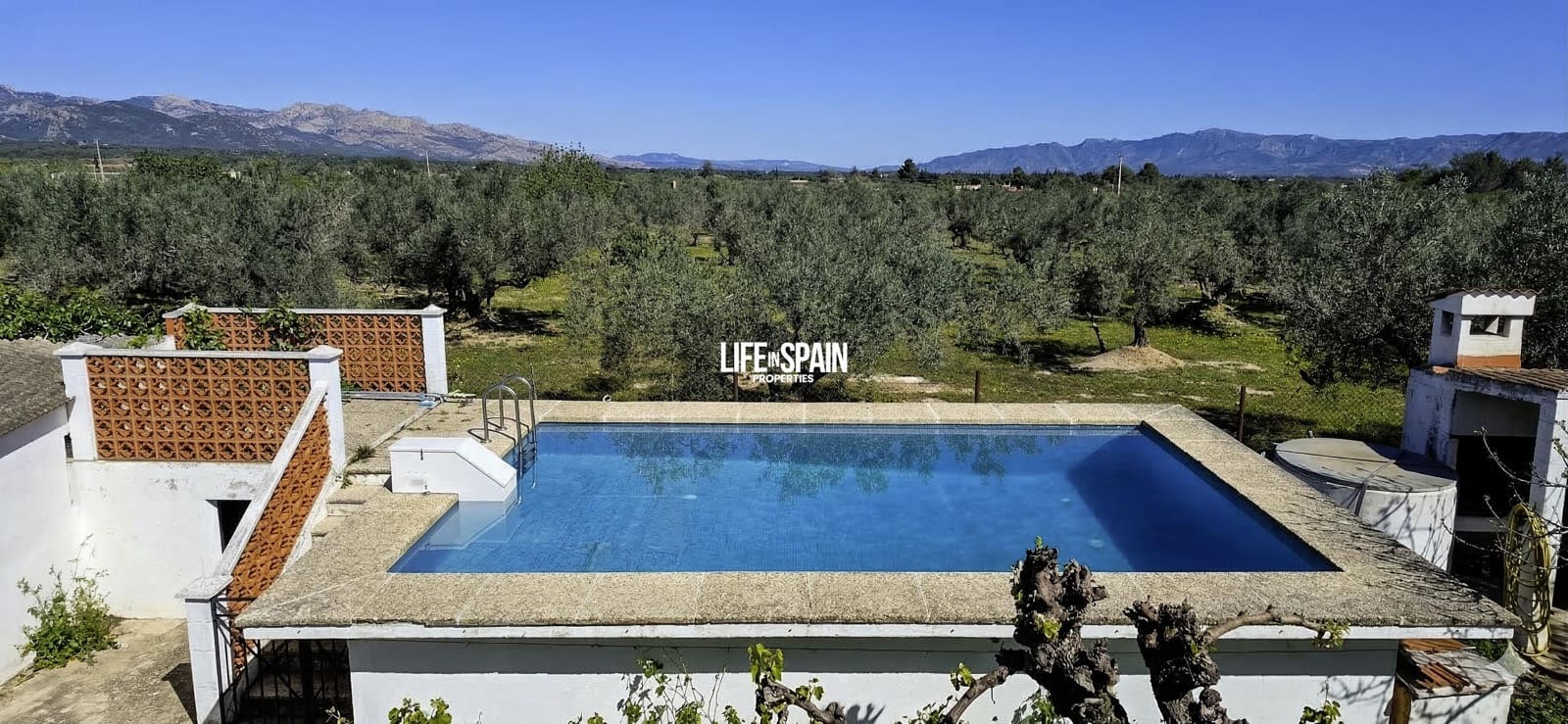 2 bedroom Finca/Country House for sale in Roquetes with pool garage - € 350,000 (Ref: 9685674)