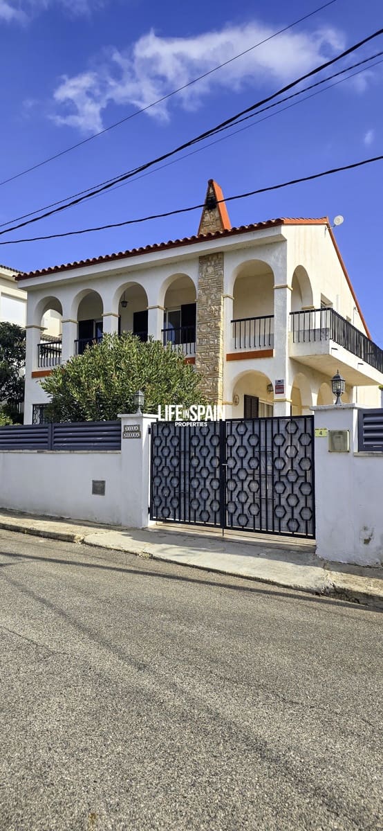 5 Zimmer Villa zu verkaufen in L'Ampolla mit Pool - 378.000 € (Ref: 9703259)