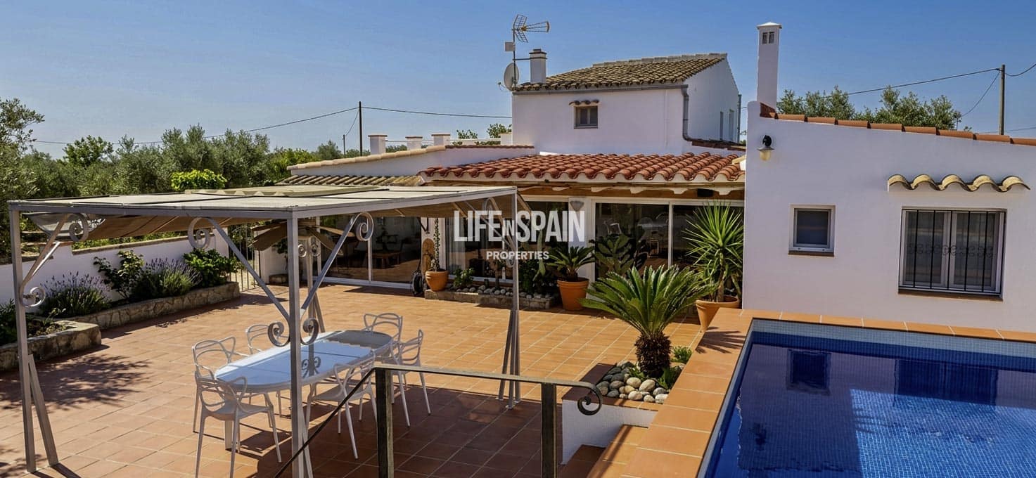 6 bedroom Finca/Country House for sale in L'Ampolla - € 390,000 (Ref: 9751489)