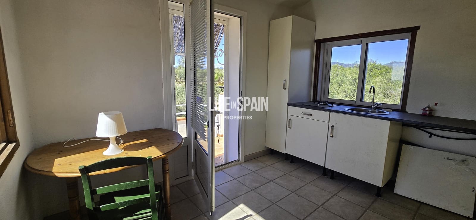 6 bedroom Finca/Country House for sale in L'Ampolla - € 390,000 (Ref: 9751489)