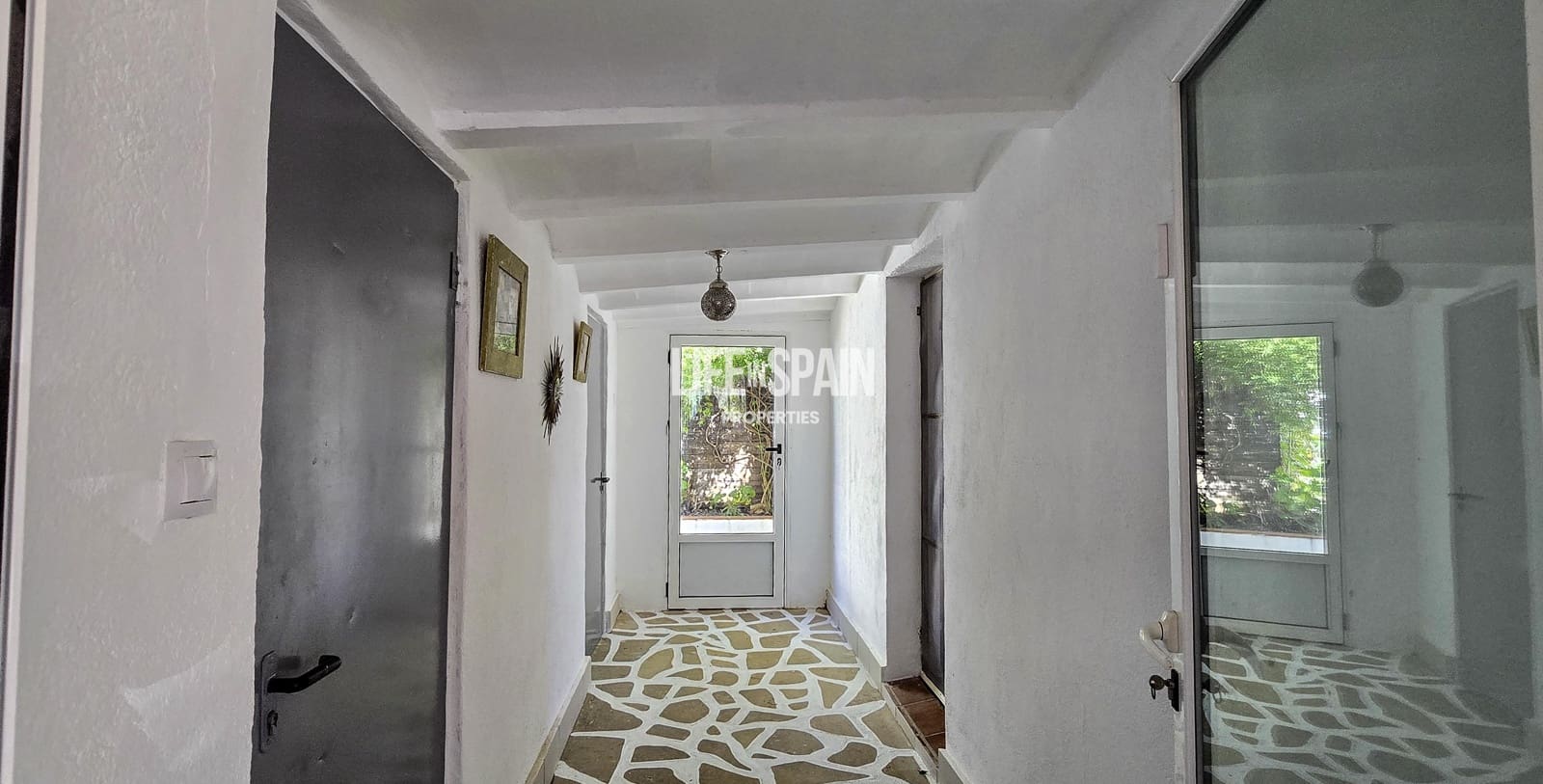 6 bedroom Finca/Country House for sale in L'Ampolla - € 390,000 (Ref: 9751489)