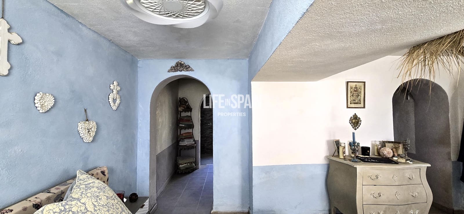 6 bedroom Finca/Country House for sale in L'Ampolla - € 390,000 (Ref: 9751489)