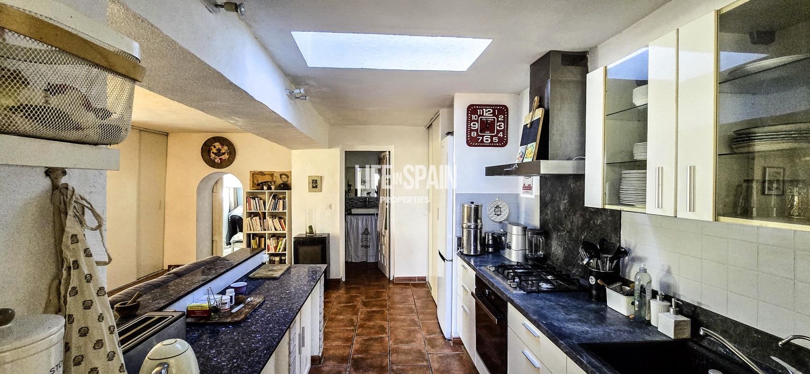 6 bedroom Finca/Country House for sale in L'Ampolla - € 390,000 (Ref: 9751489)