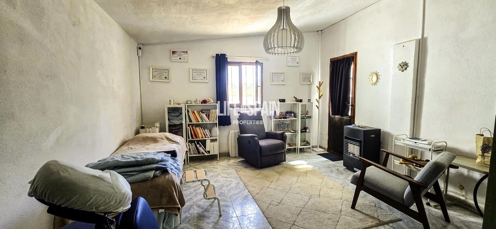 6 bedroom Finca/Country House for sale in L'Ampolla - € 390,000 (Ref: 9751489)