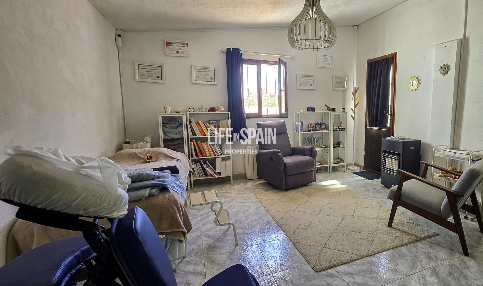 6 bedroom Finca/Country House for sale in L'Ampolla - € 390,000 (Ref: 9751489)