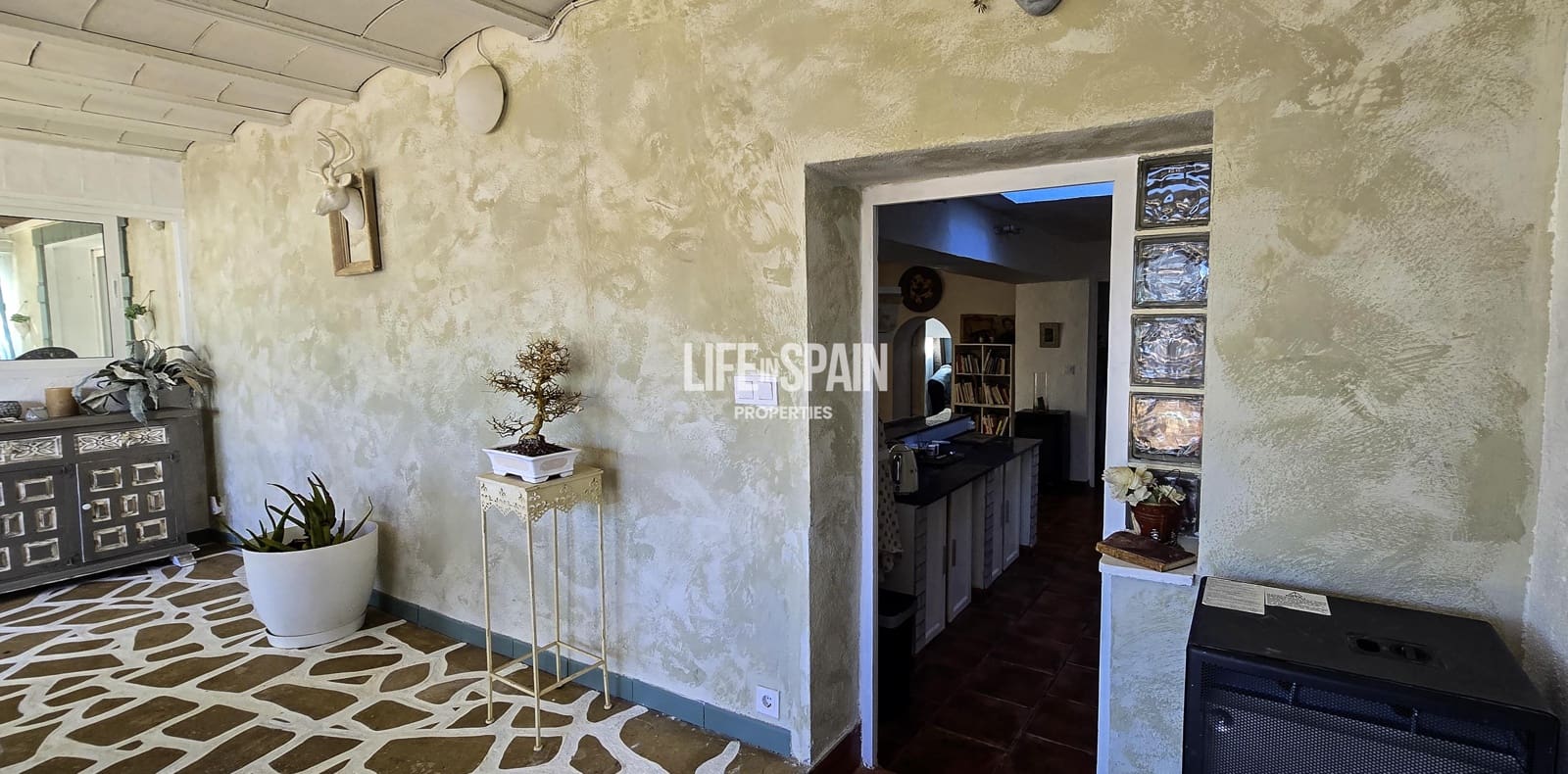 6 bedroom Finca/Country House for sale in L'Ampolla - € 390,000 (Ref: 9751489)