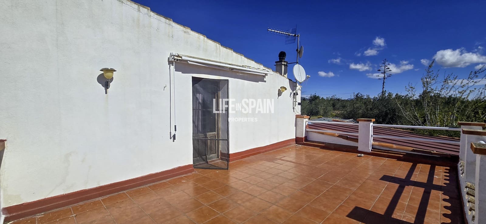 6 bedroom Finca/Country House for sale in L'Ampolla - € 390,000 (Ref: 9751489)