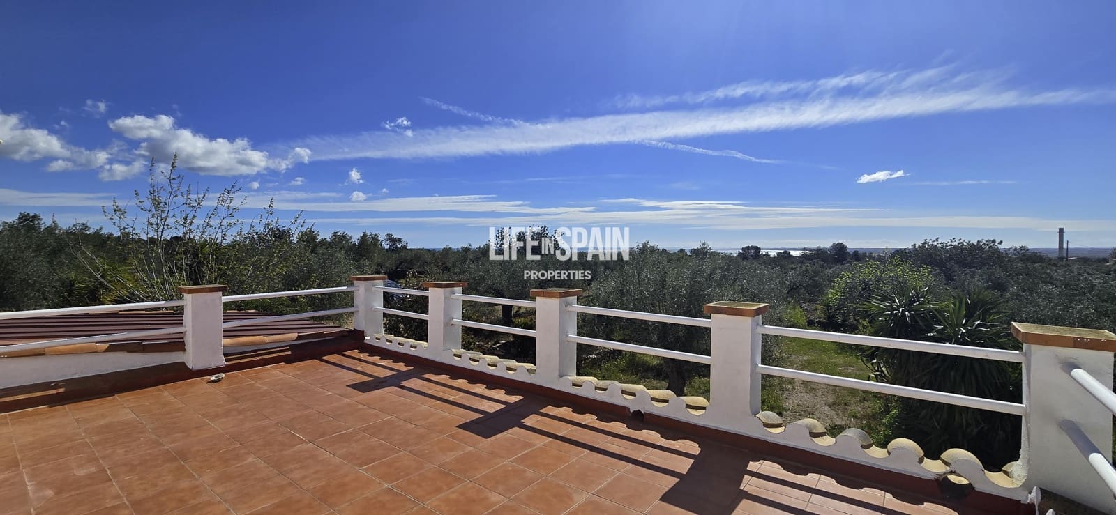 6 bedroom Finca/Country House for sale in L'Ampolla - € 390,000 (Ref: 9751489)