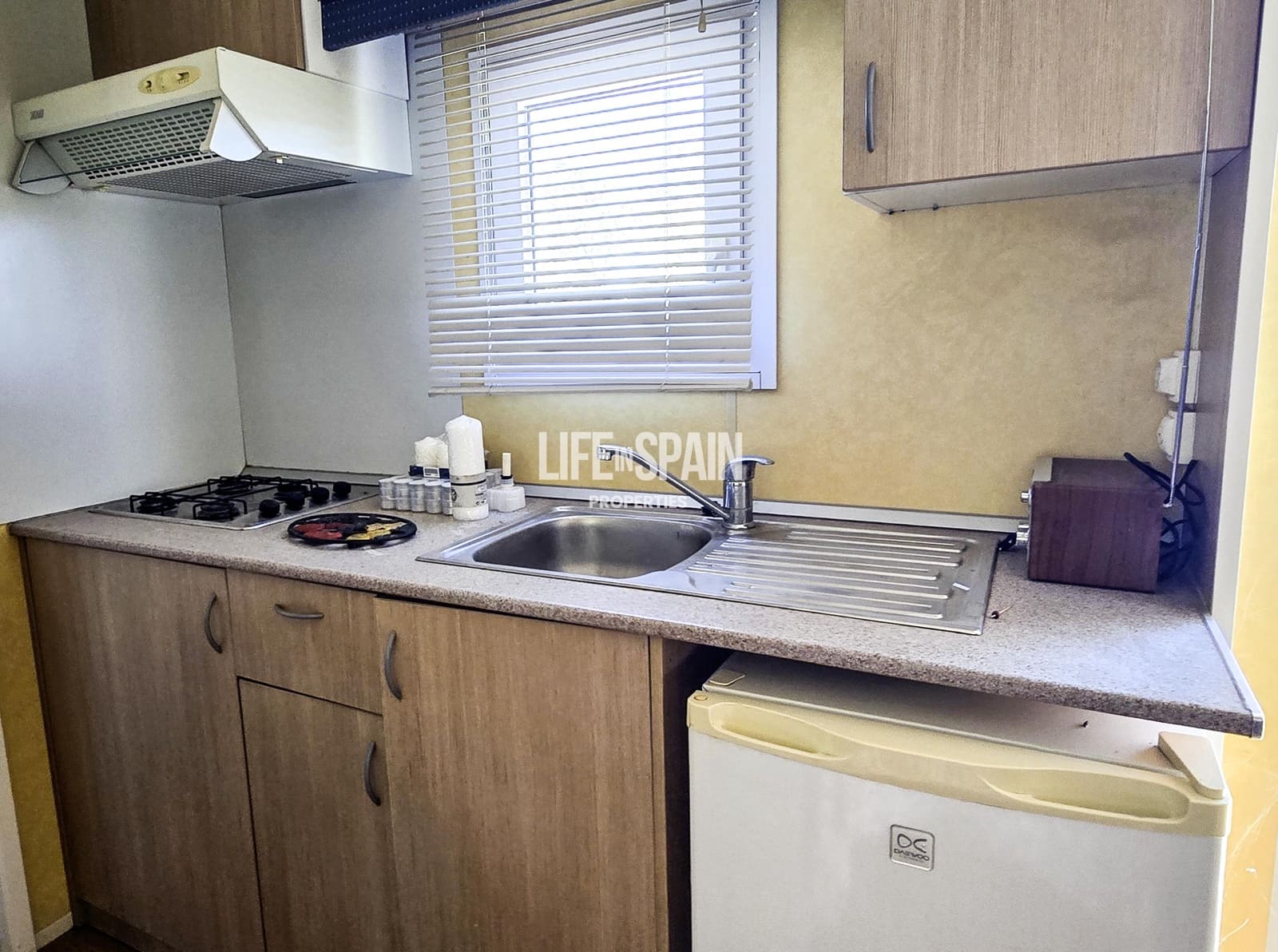 6 bedroom Finca/Country House for sale in L'Ampolla - € 390,000 (Ref: 9751489)