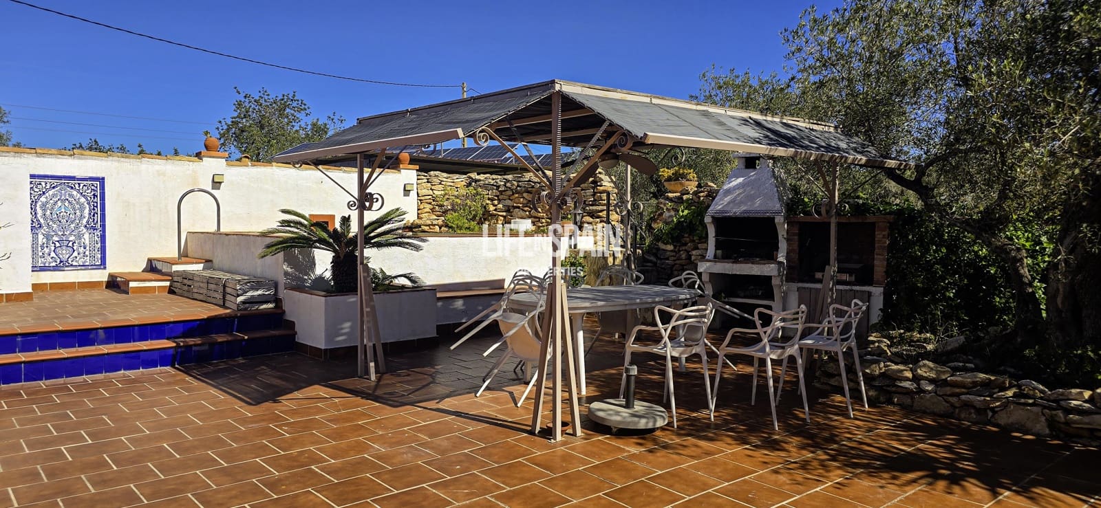 6 bedroom Finca/Country House for sale in L'Ampolla - € 390,000 (Ref: 9751489)