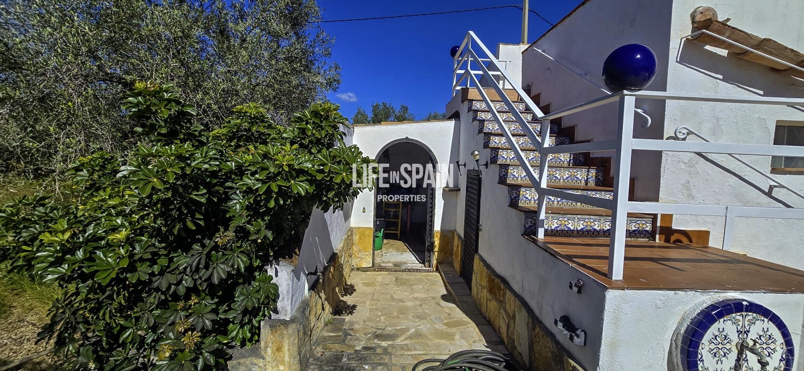 6 bedroom Finca/Country House for sale in L'Ampolla - € 390,000 (Ref: 9751489)