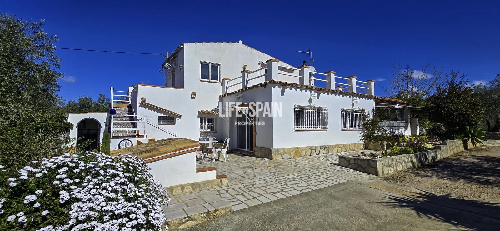 6 bedroom Finca/Country House for sale in L'Ampolla - € 390,000 (Ref: 9751489)