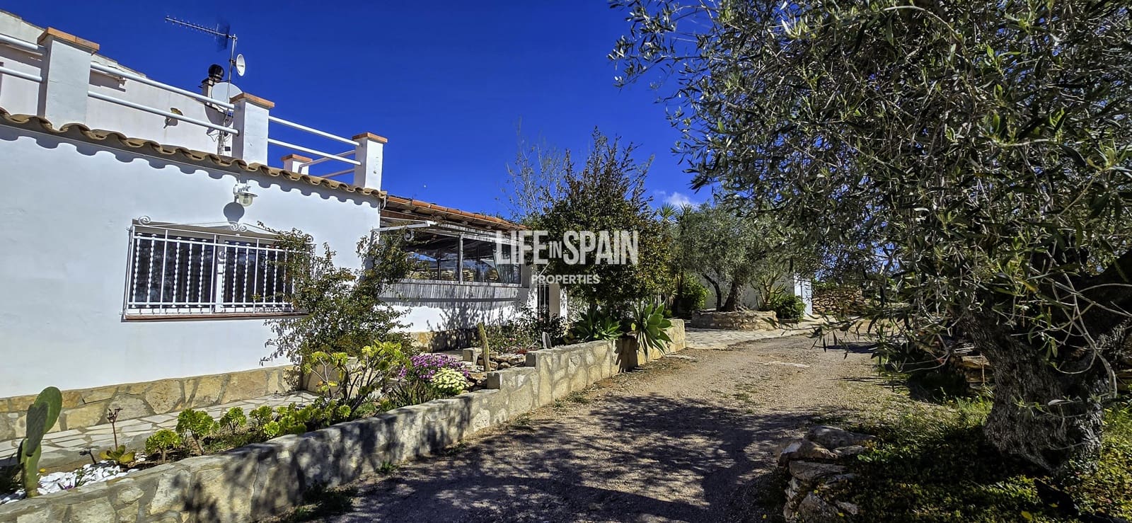 6 bedroom Finca/Country House for sale in L'Ampolla - € 390,000 (Ref: 9751489)