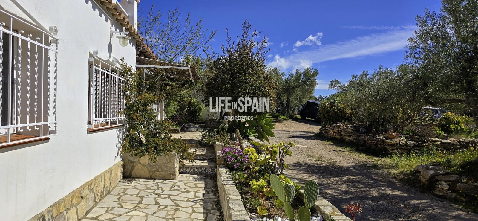 6 bedroom Finca/Country House for sale in L'Ampolla - € 390,000 (Ref: 9751489)