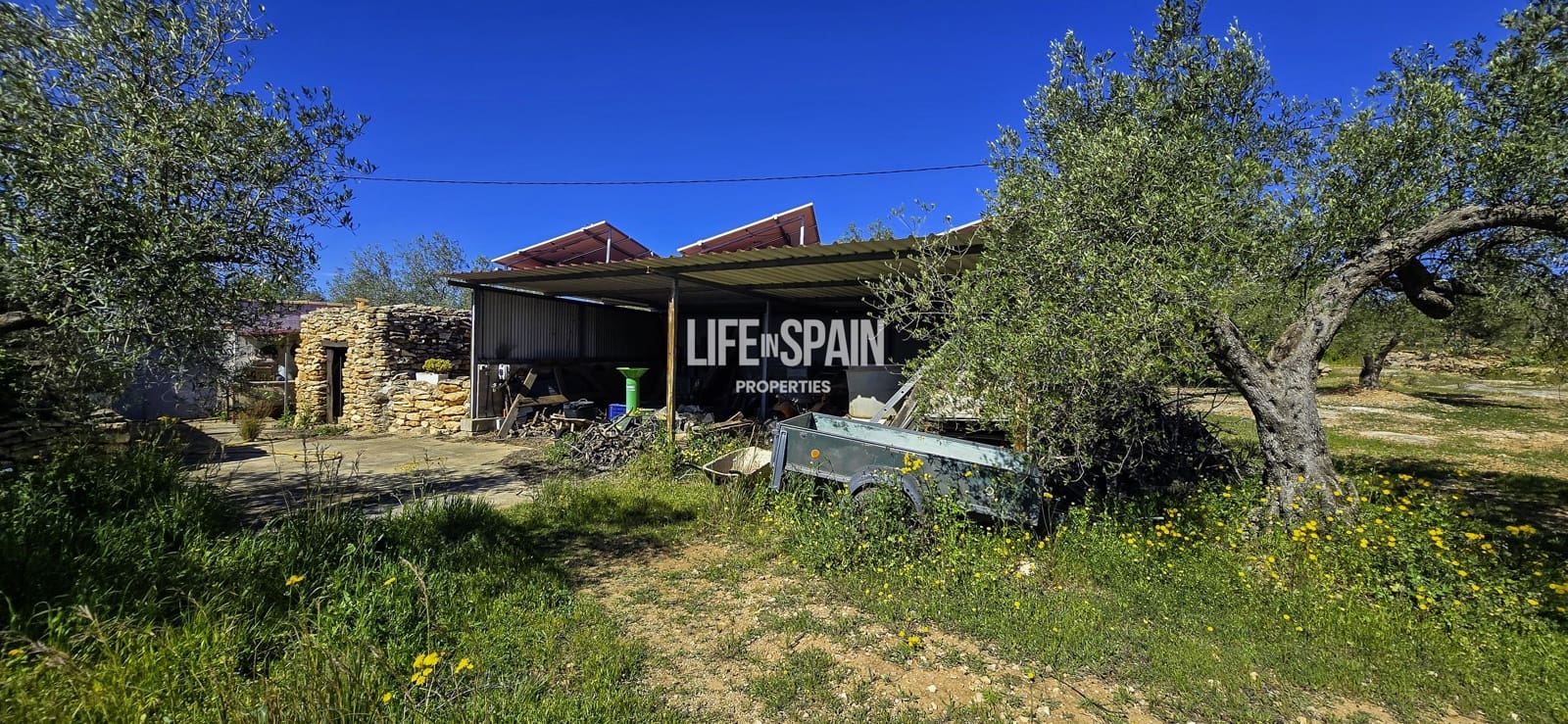 6 bedroom Finca/Country House for sale in L'Ampolla - € 390,000 (Ref: 9751489)