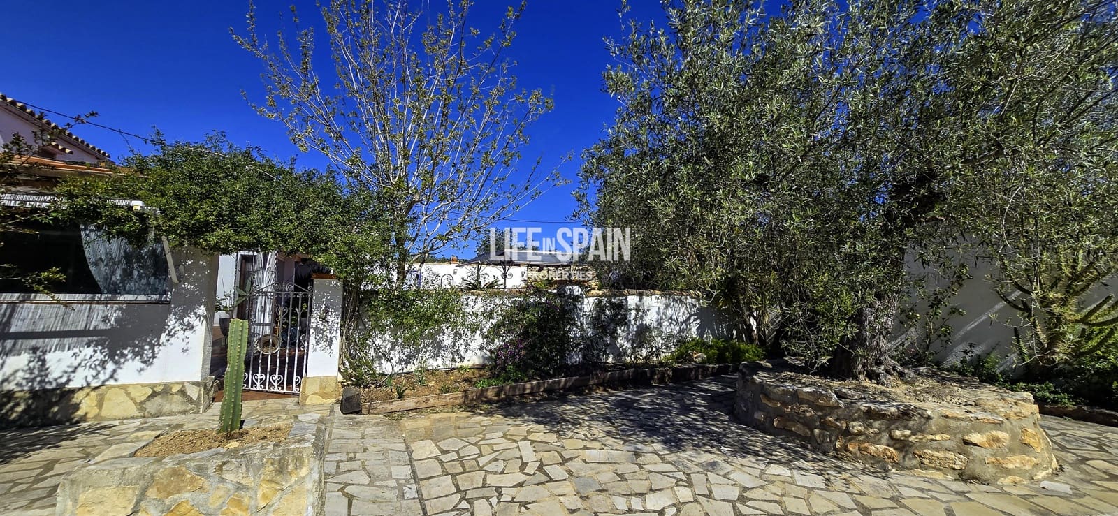 6 bedroom Finca/Country House for sale in L'Ampolla - € 390,000 (Ref: 9751489)