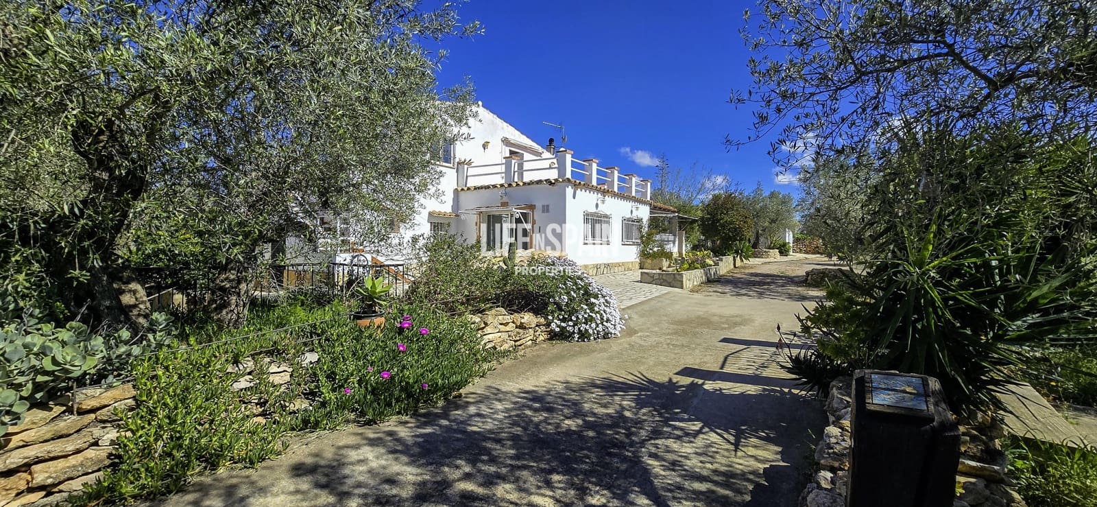 6 bedroom Finca/Country House for sale in L'Ampolla - € 390,000 (Ref: 9751489)