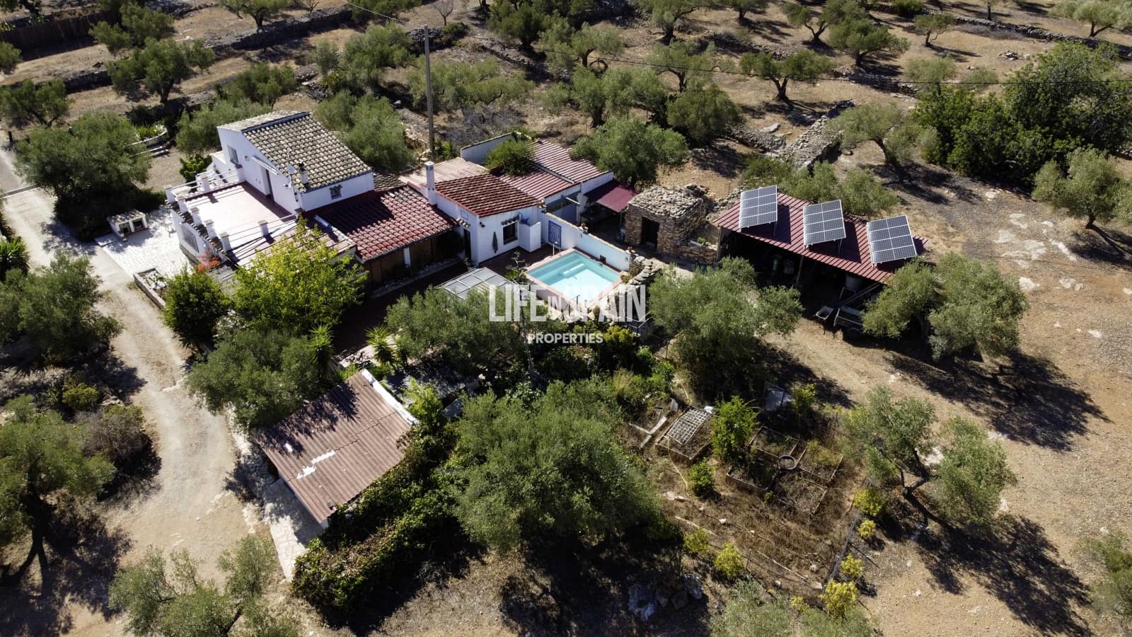 6 bedroom Finca/Country House for sale in L'Ampolla with pool garage - € 390,000 (Ref: 9751489)