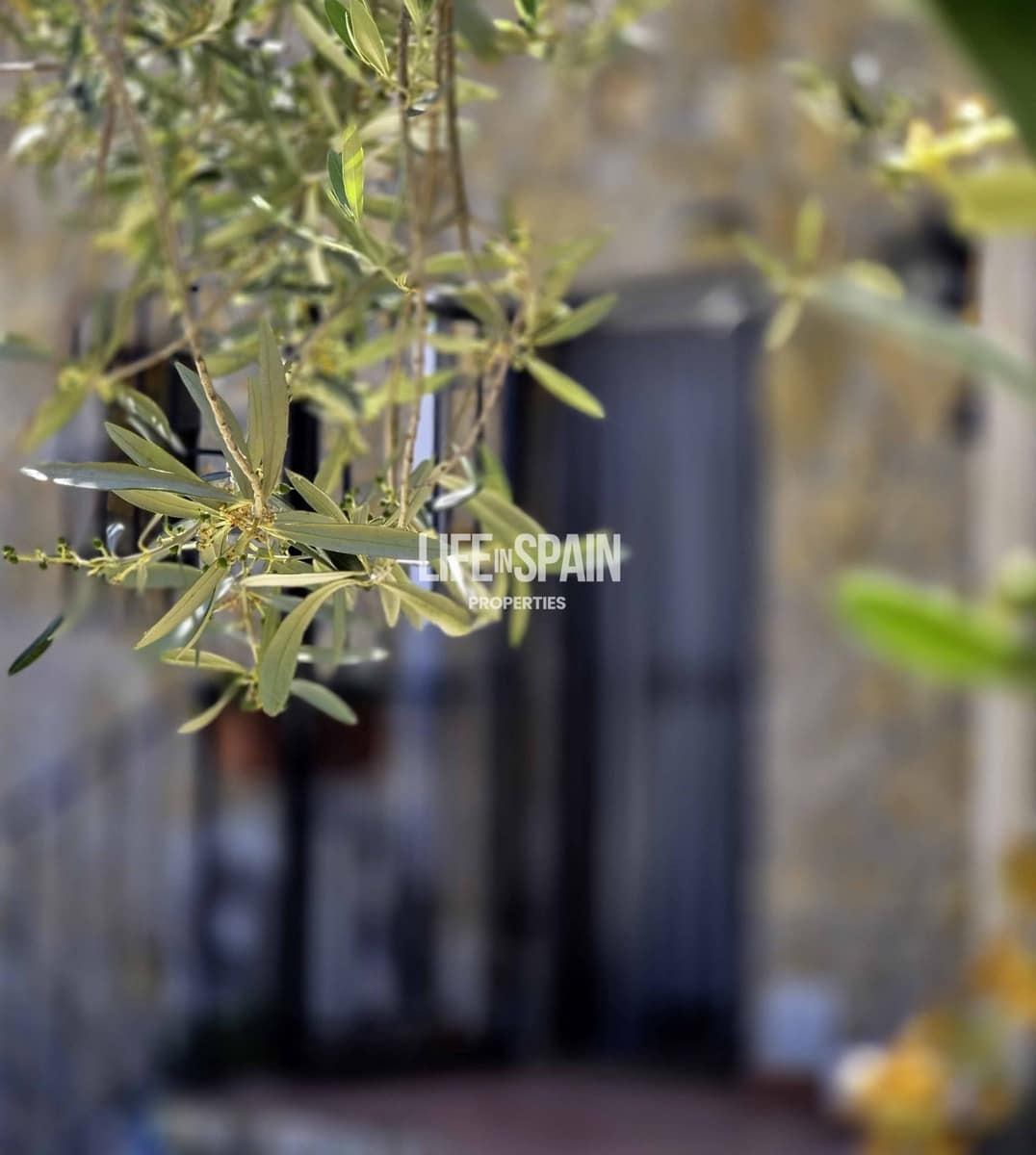 6 bedroom Finca/Country House for sale in L'Ametlla de Mar - € 640,000 (Ref: 9861216)
