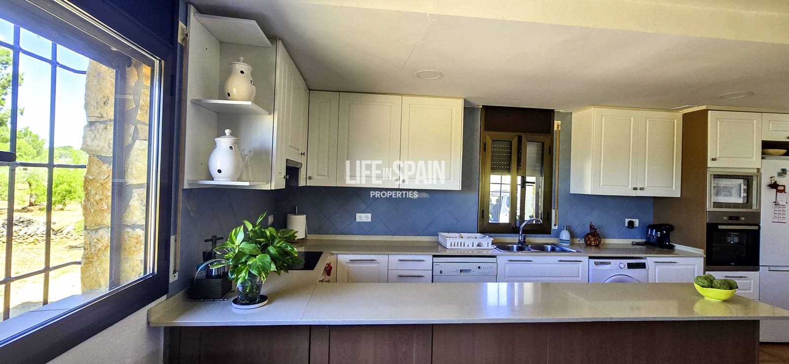 6 bedroom Finca/Country House for sale in L'Ametlla de Mar - € 640,000 (Ref: 9861216)