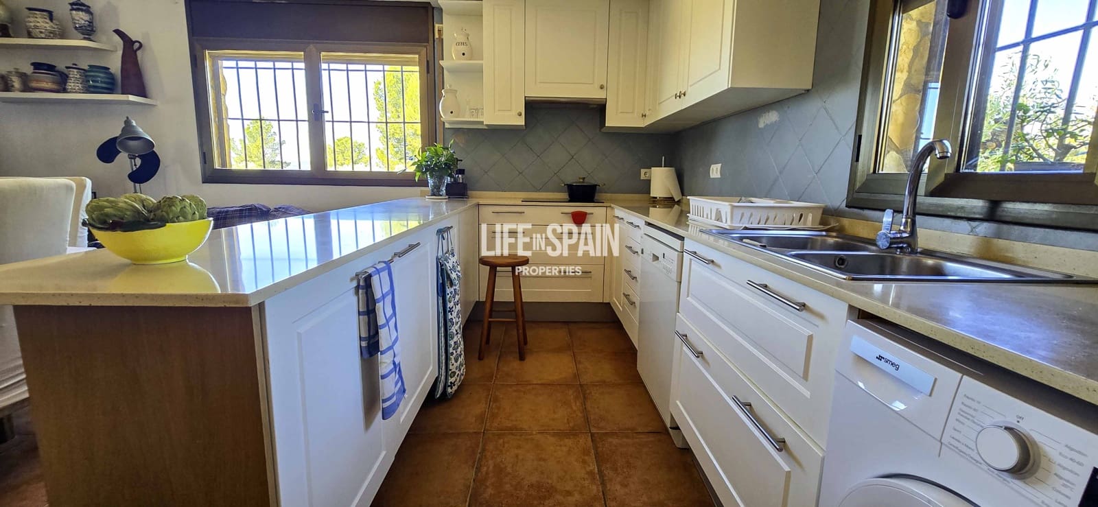 6 bedroom Finca/Country House for sale in L'Ametlla de Mar - € 640,000 (Ref: 9861216)