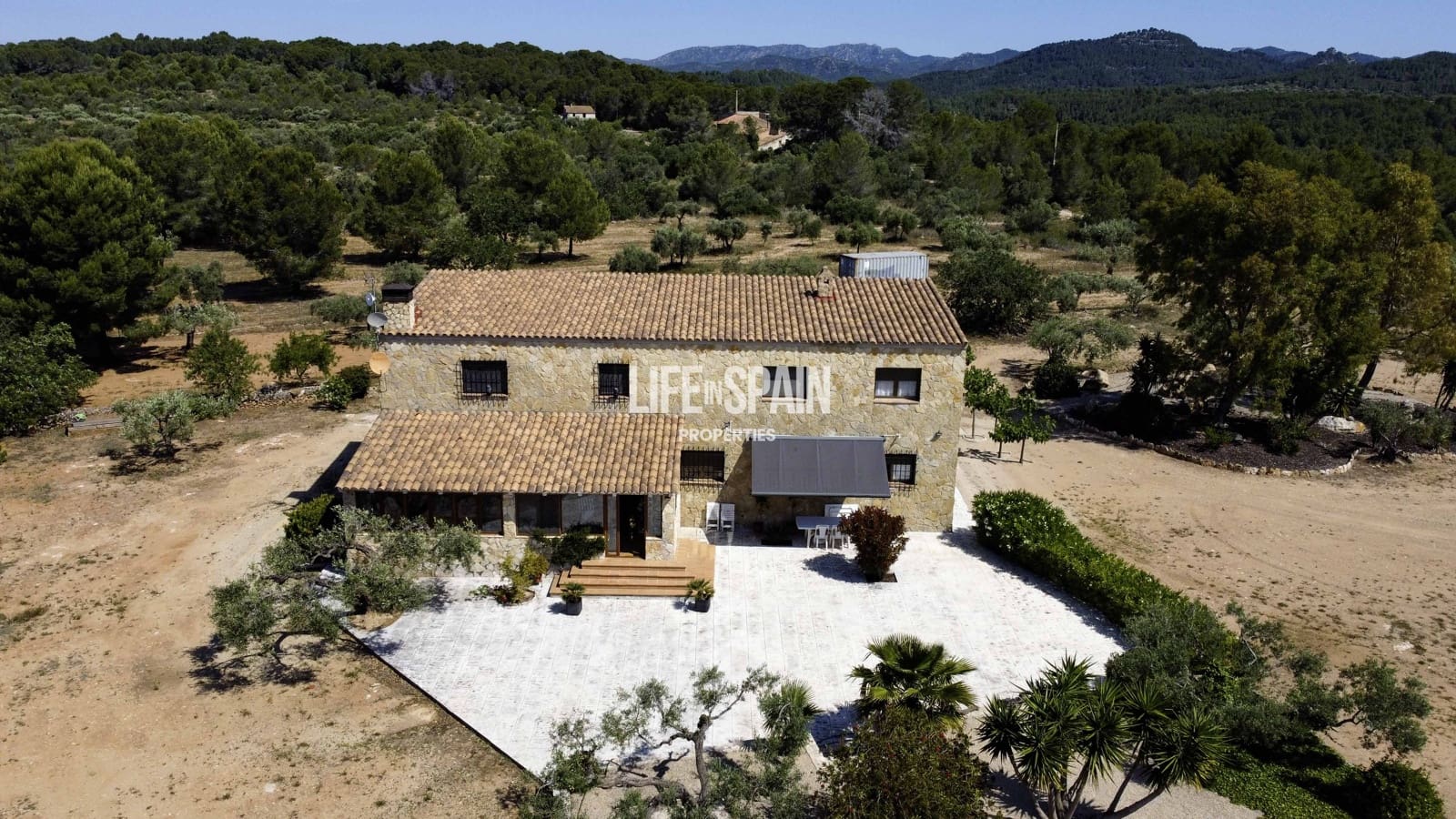 6 bedroom Finca/Country House for sale in L'Ametlla de Mar - € 640,000 (Ref: 9861216)