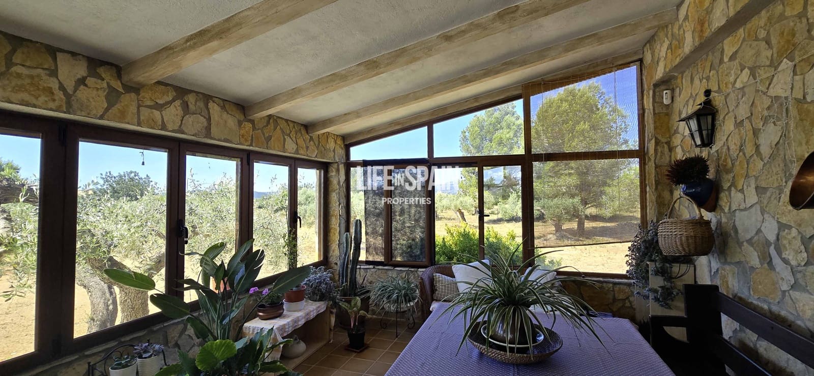 6 bedroom Finca/Country House for sale in L'Ametlla de Mar - € 640,000 (Ref: 9861216)