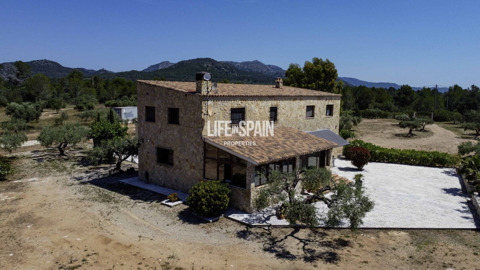 6 bedroom Finca/Country House for sale in L'Ametlla de Mar - € 640,000 (Ref: 9861216)