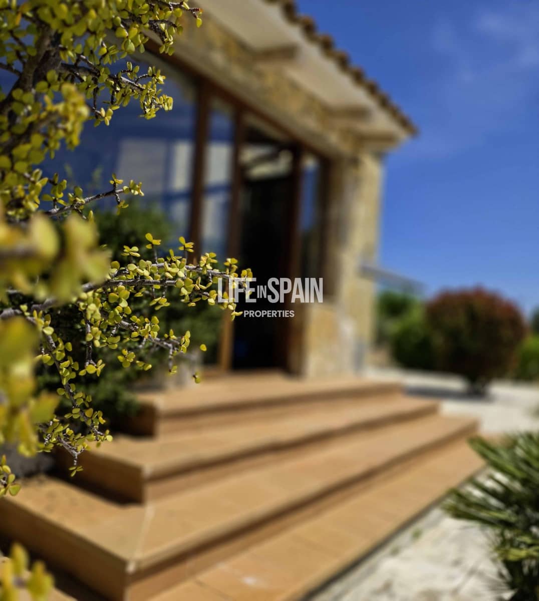 6 bedroom Finca/Country House for sale in L'Ametlla de Mar - € 640,000 (Ref: 9861216)