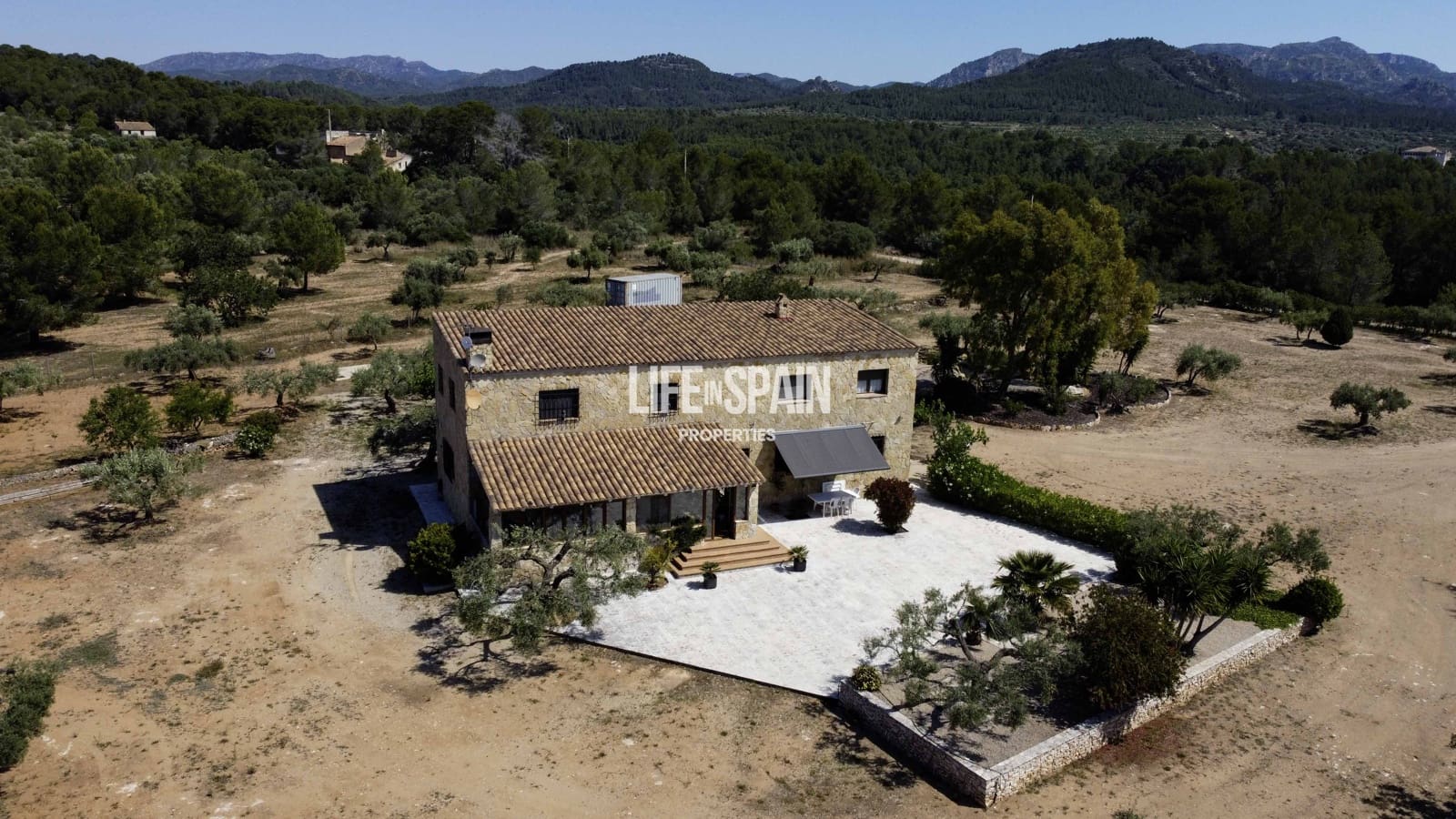 6 bedroom Finca/Country House for sale in L'Ametlla de Mar - € 640,000 (Ref: 9861216)