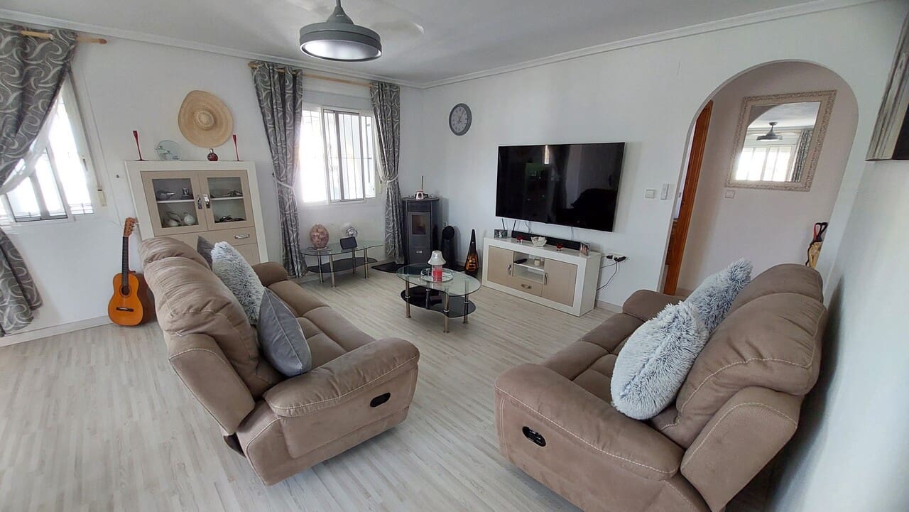 3 bedroom Villa for sale in Camposol with pool - € 274,995 (Ref: 10012588)