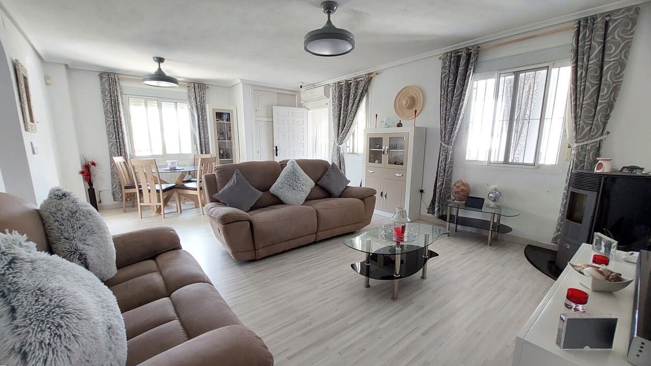3 bedroom Villa for sale in Camposol with pool - € 274,995 (Ref: 10012588)