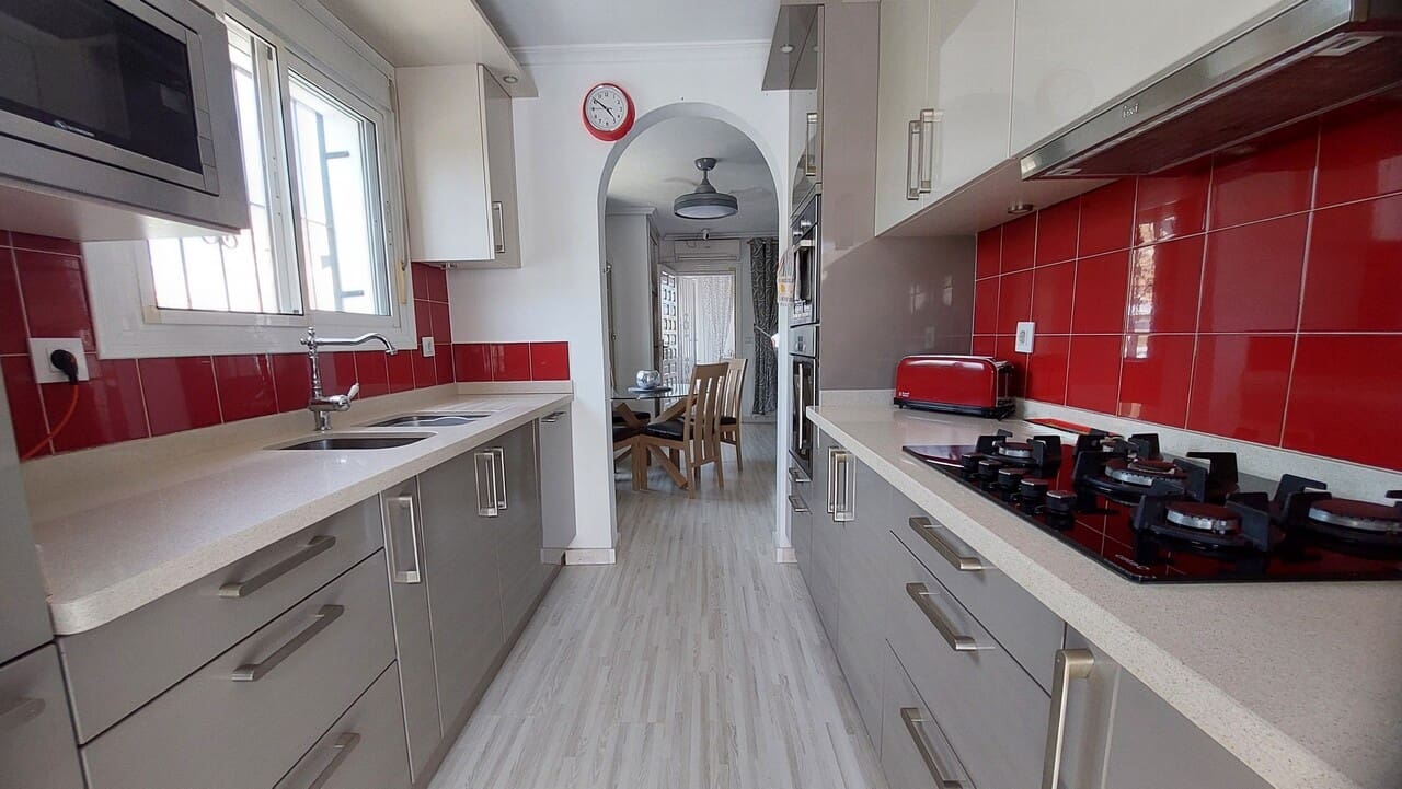3 bedroom Villa for sale in Camposol with pool - € 274,995 (Ref: 10012588)