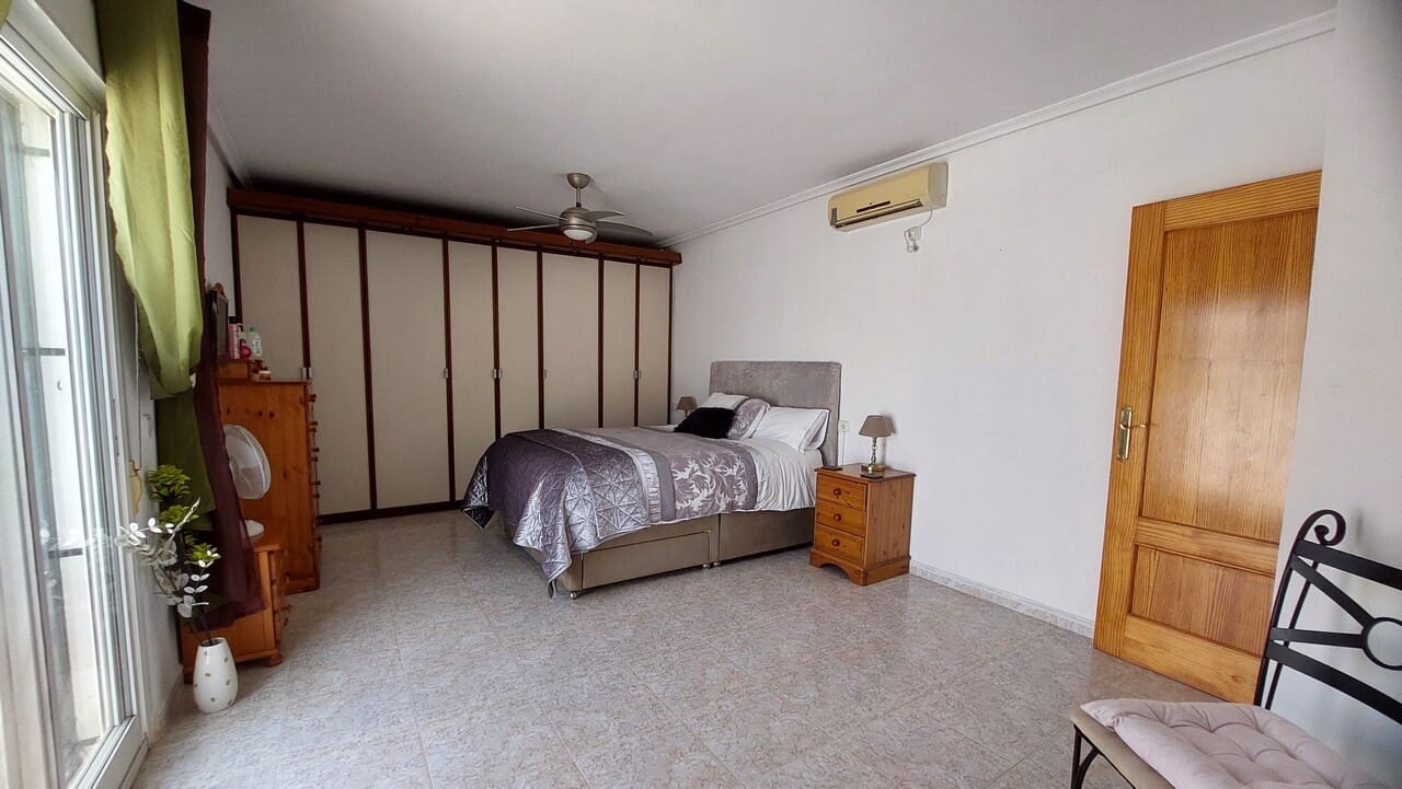 3 bedroom Villa for sale in Camposol with pool - € 274,995 (Ref: 10012588)