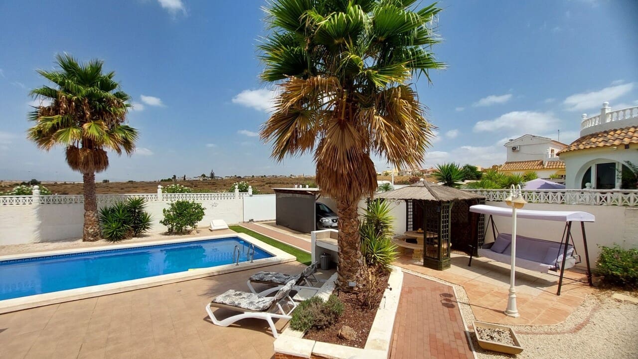 3 bedroom Villa for sale in Camposol with pool - € 274,995 (Ref: 10012588)