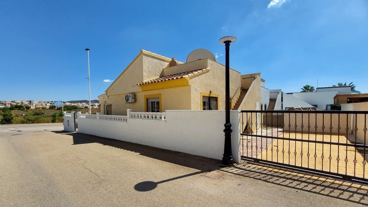 2 slaapkamer Villa te koop in Camposol met zwembad - € 149.995 (Ref: 10074495)