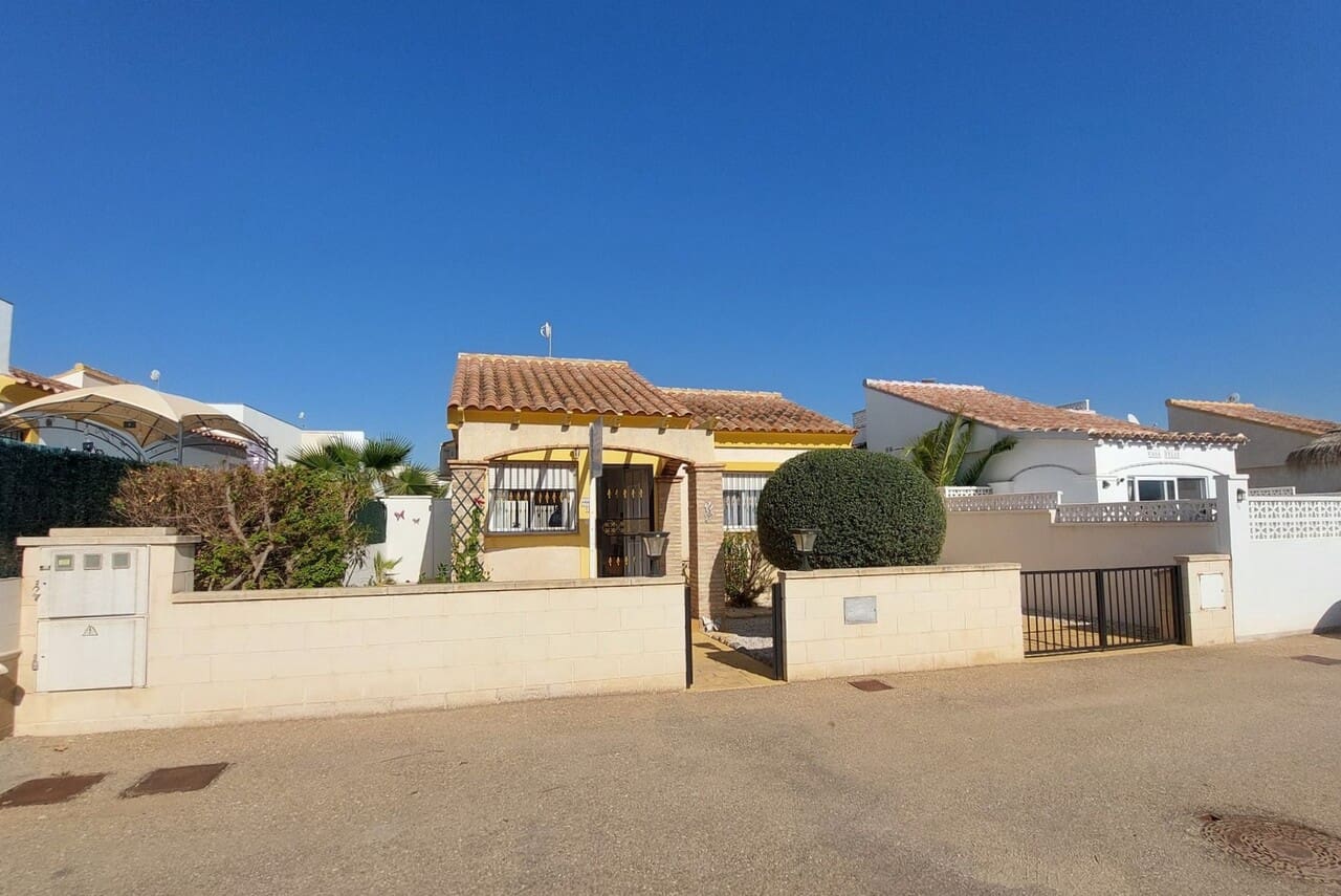 2 soveværelse Villa til salg i Camposol med swimmingpool garage - € 150.000 (Ref: 10185874)