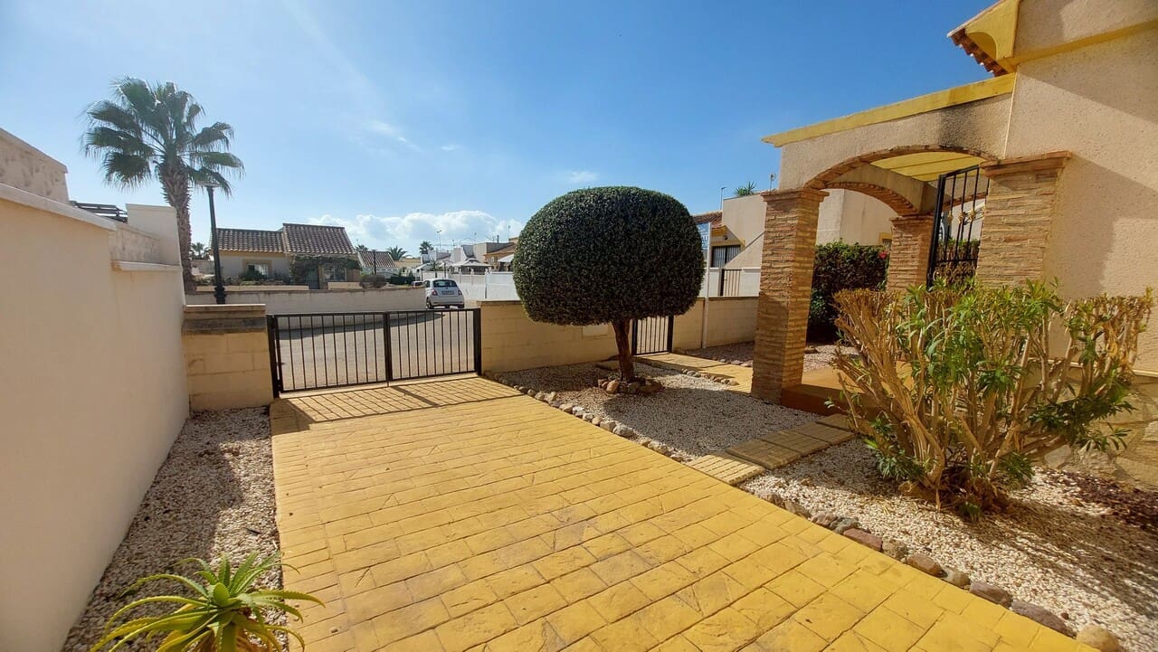 2 soveværelse Villa til salg i Camposol med swimmingpool garage - € 150.000 (Ref: 10185874)