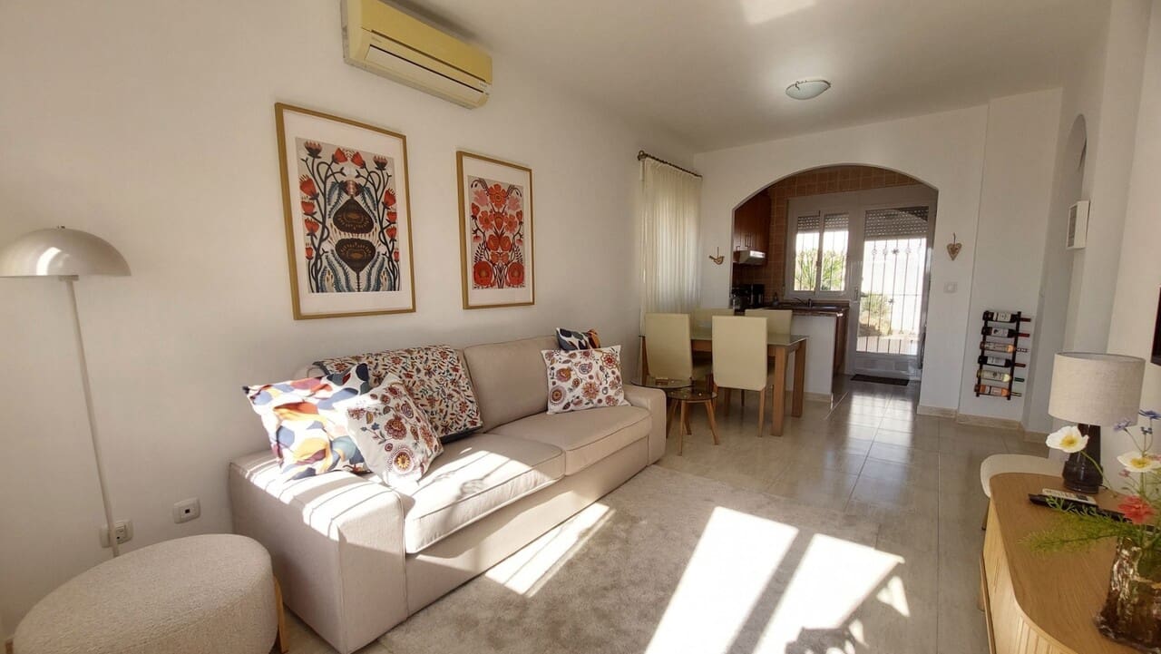 2 soveværelse Villa til salg i Camposol med swimmingpool garage - € 150.000 (Ref: 10185874)