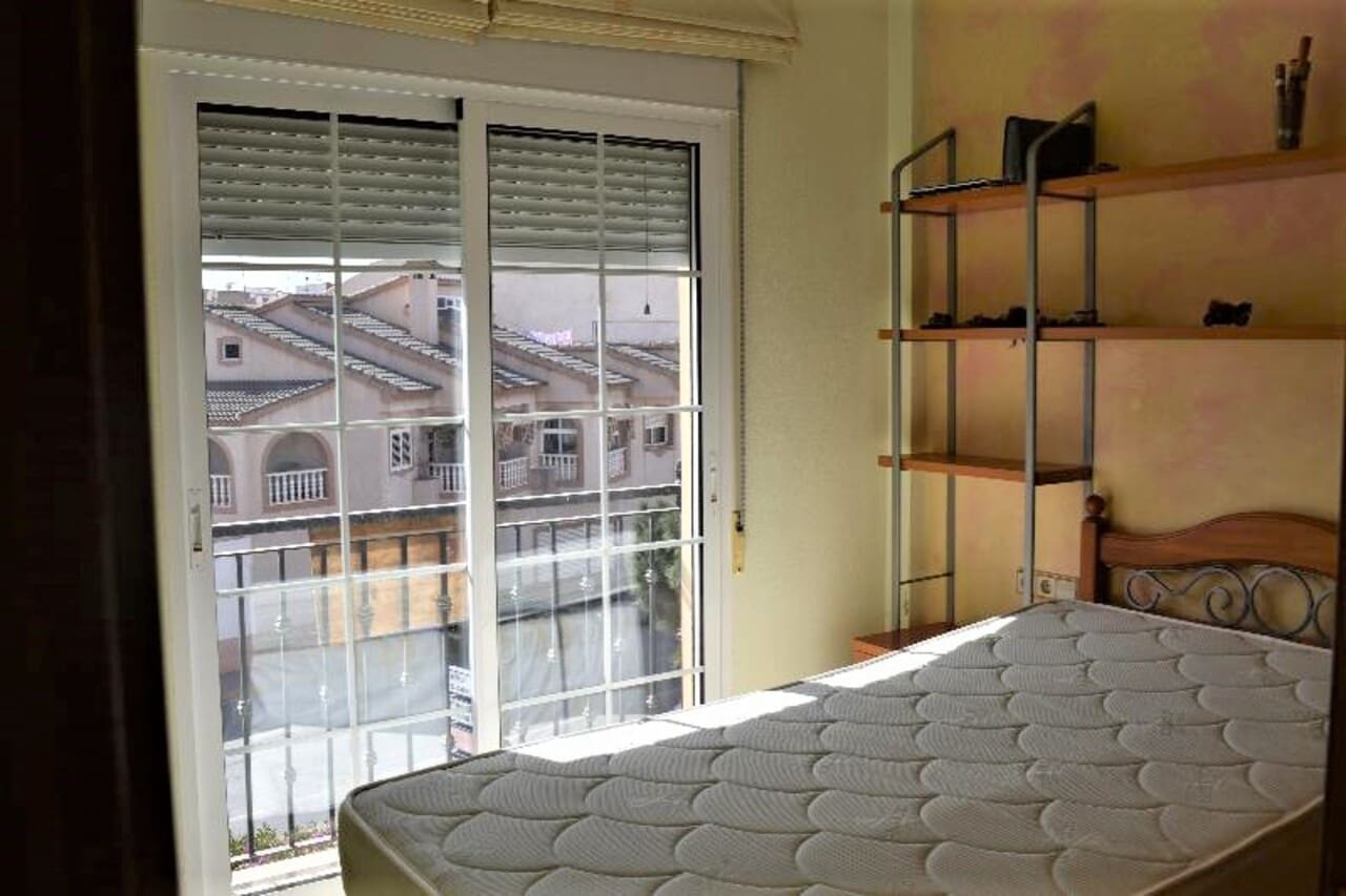 6 bedroom Villa for sale in Puerto de Mazarron with garage - € 197,995 (Ref: 7660054)