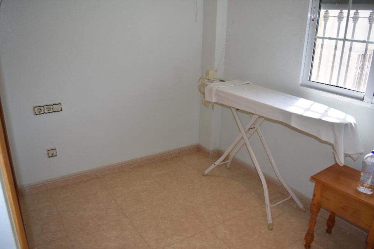 6 bedroom Villa for sale in Puerto de Mazarron with garage - € 197,995 (Ref: 7660054)