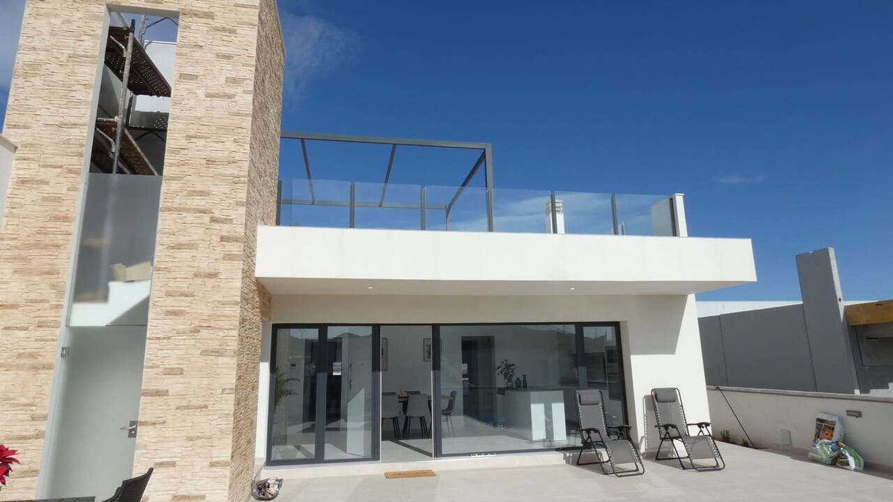 3 makuuhuone Huvila myytävänä paikassa La Pinilla mukana uima-altaan - 379 845 € (Ref: 8758816)