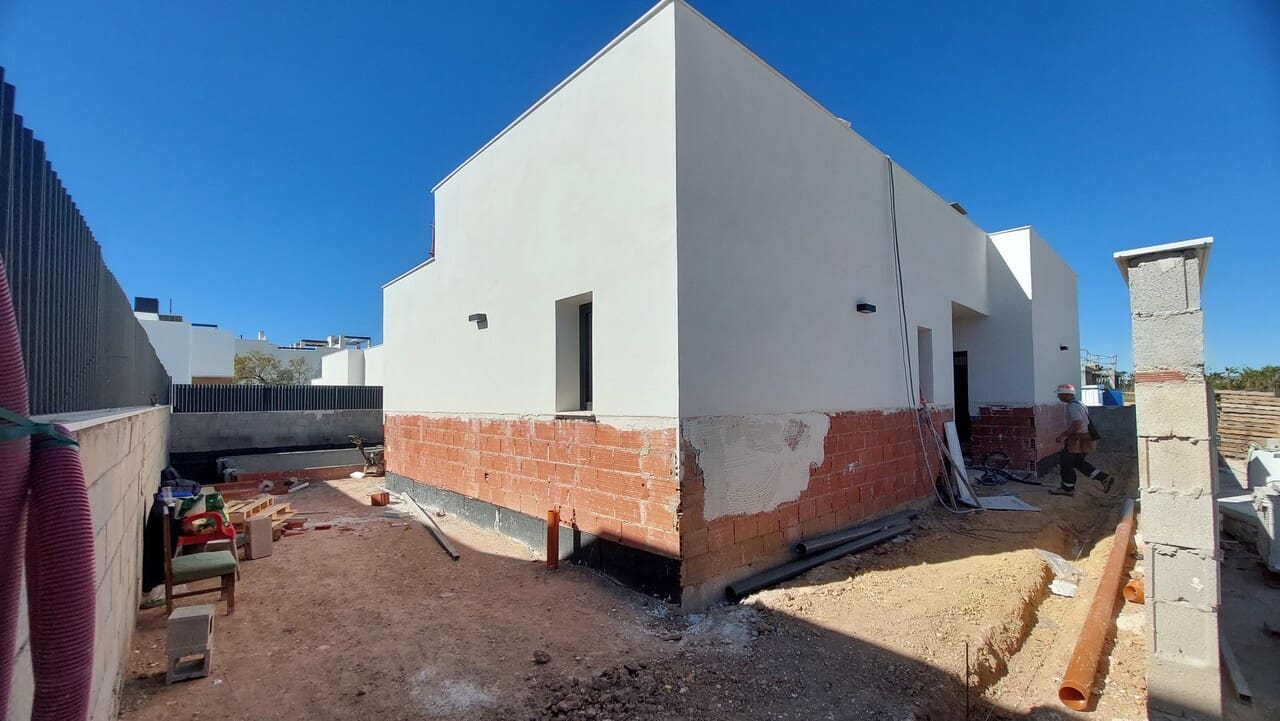 3 bedroom Villa for sale in Condado de Alhama with pool - € 318,500 (Ref: 8810628)