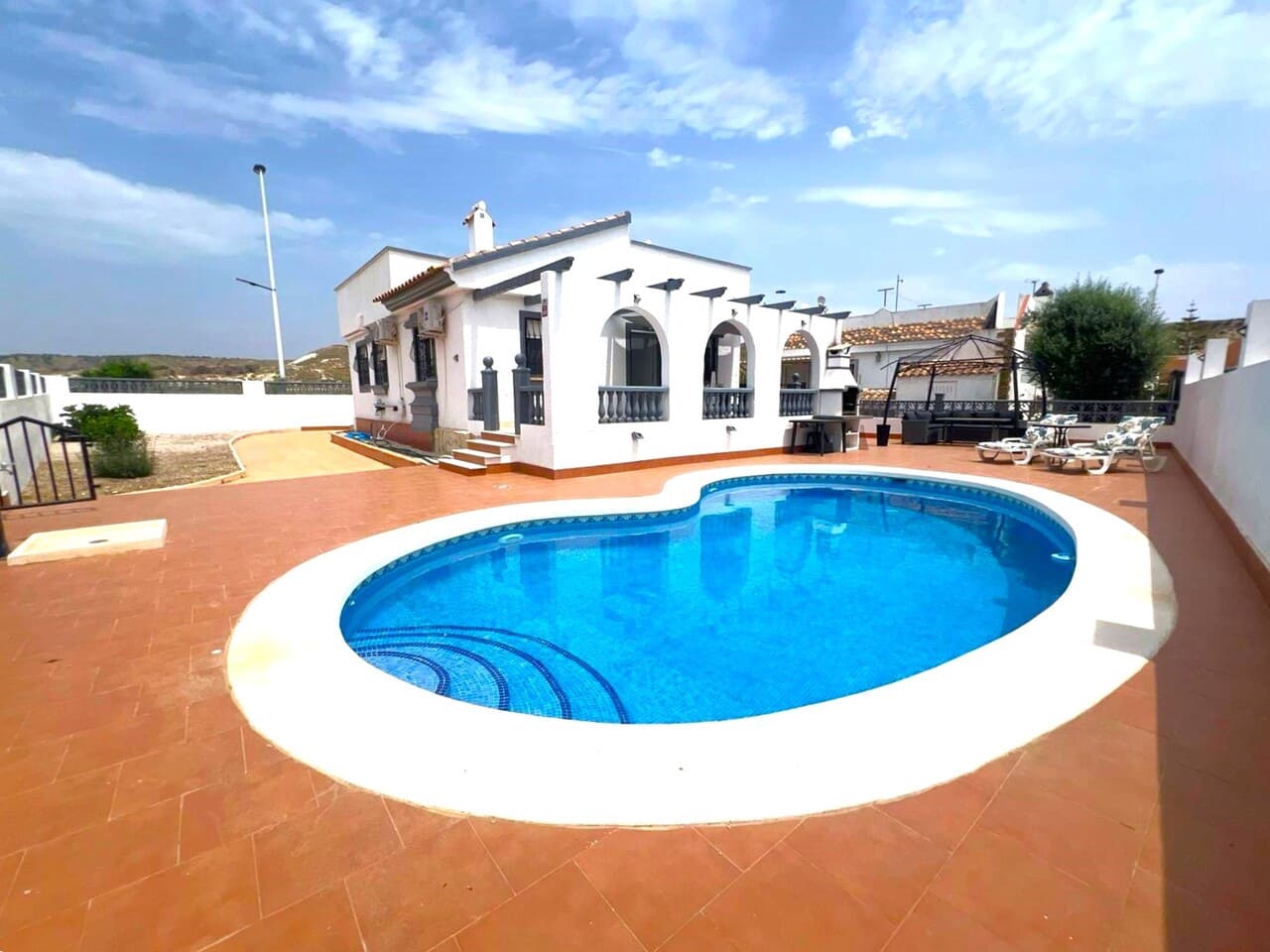 2 soveværelse Villa til salg i Camposol med swimmingpool - € 185.000 (Ref: 9063735)