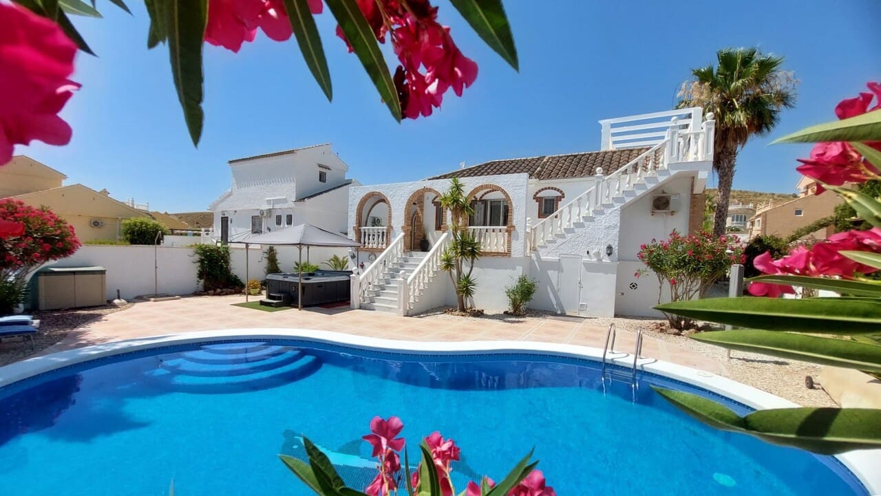 3 soveværelse Villa til salg i Camposol med swimmingpool - € 265.000 (Ref: 9101271)