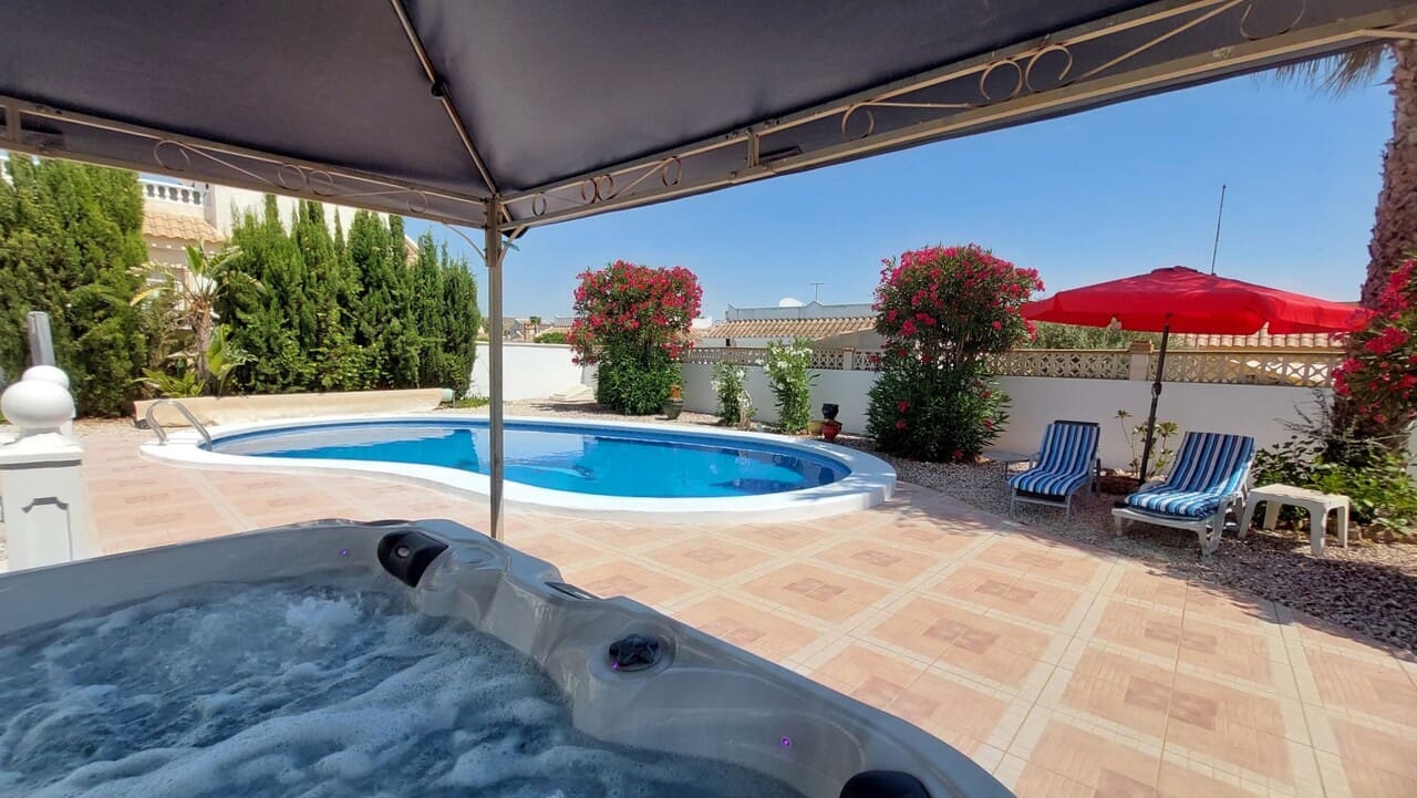 3 soveværelse Villa til salg i Camposol med swimmingpool - € 265.000 (Ref: 9101271)