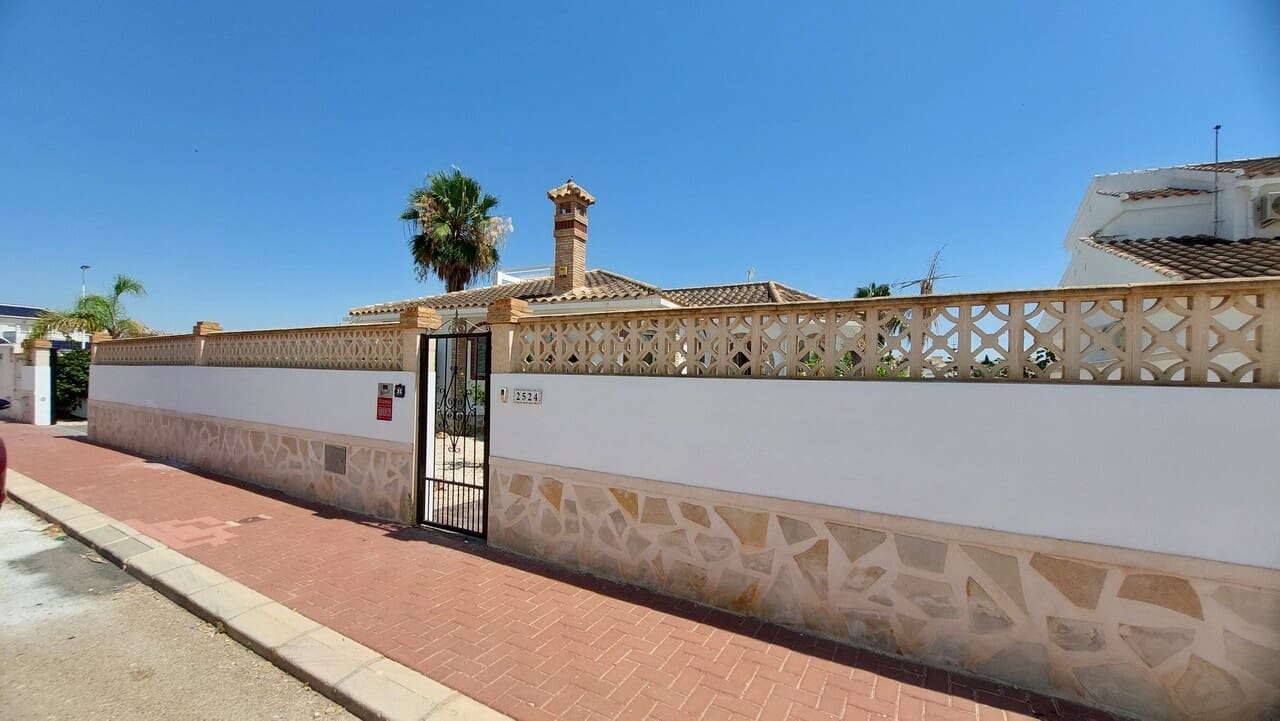 3 soveværelse Villa til salg i Camposol med swimmingpool - € 265.000 (Ref: 9101271)