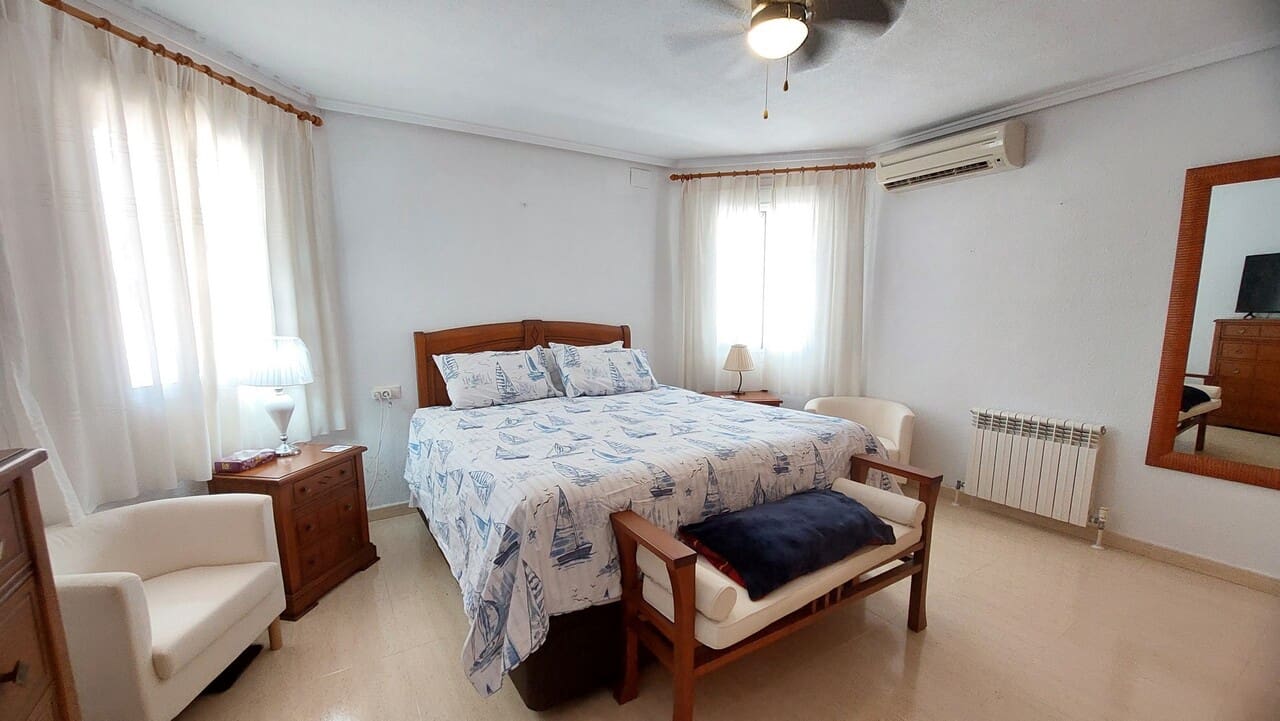 3 soveværelse Villa til salg i Camposol med swimmingpool - € 265.000 (Ref: 9101271)